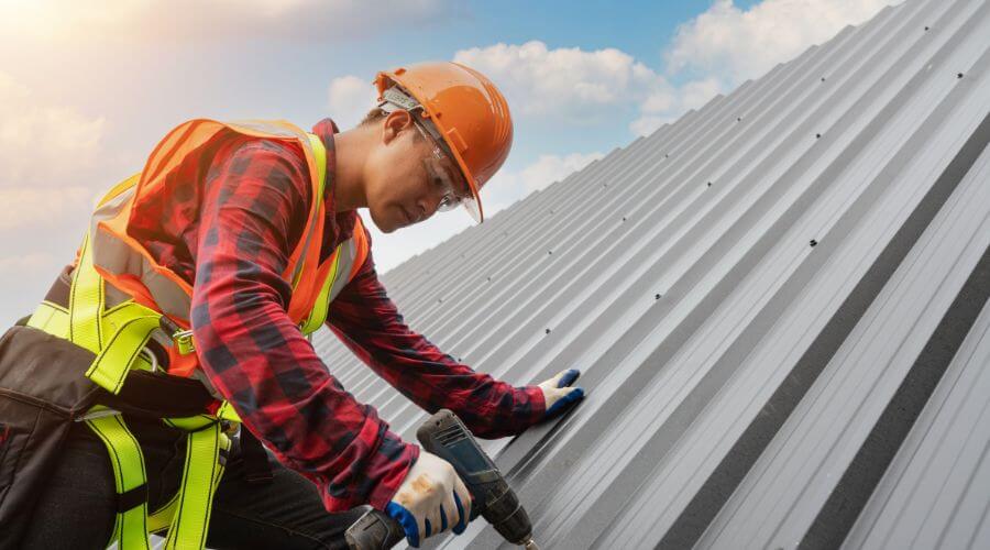 Professional Emergency Roof Repairs services in Quinter, KS